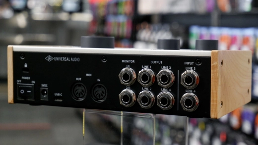 Universal Audio - Volt 476 USB Interface with Compressor 8